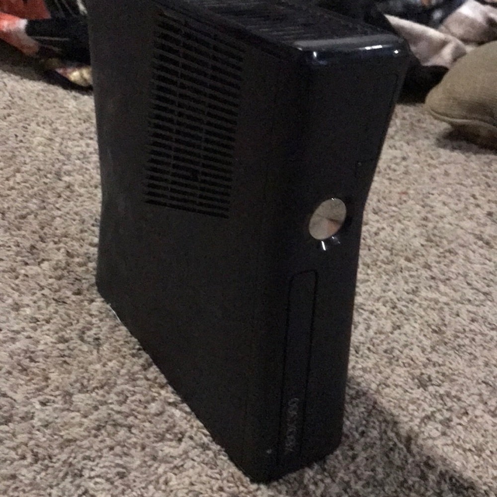 Xbox 360 - Picture 2 of 3